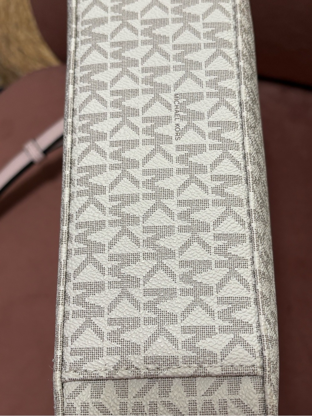 Michael Kors Cream Logo Crossbody Bag with Pale Pink Strap Trim - Picture 5 of 5